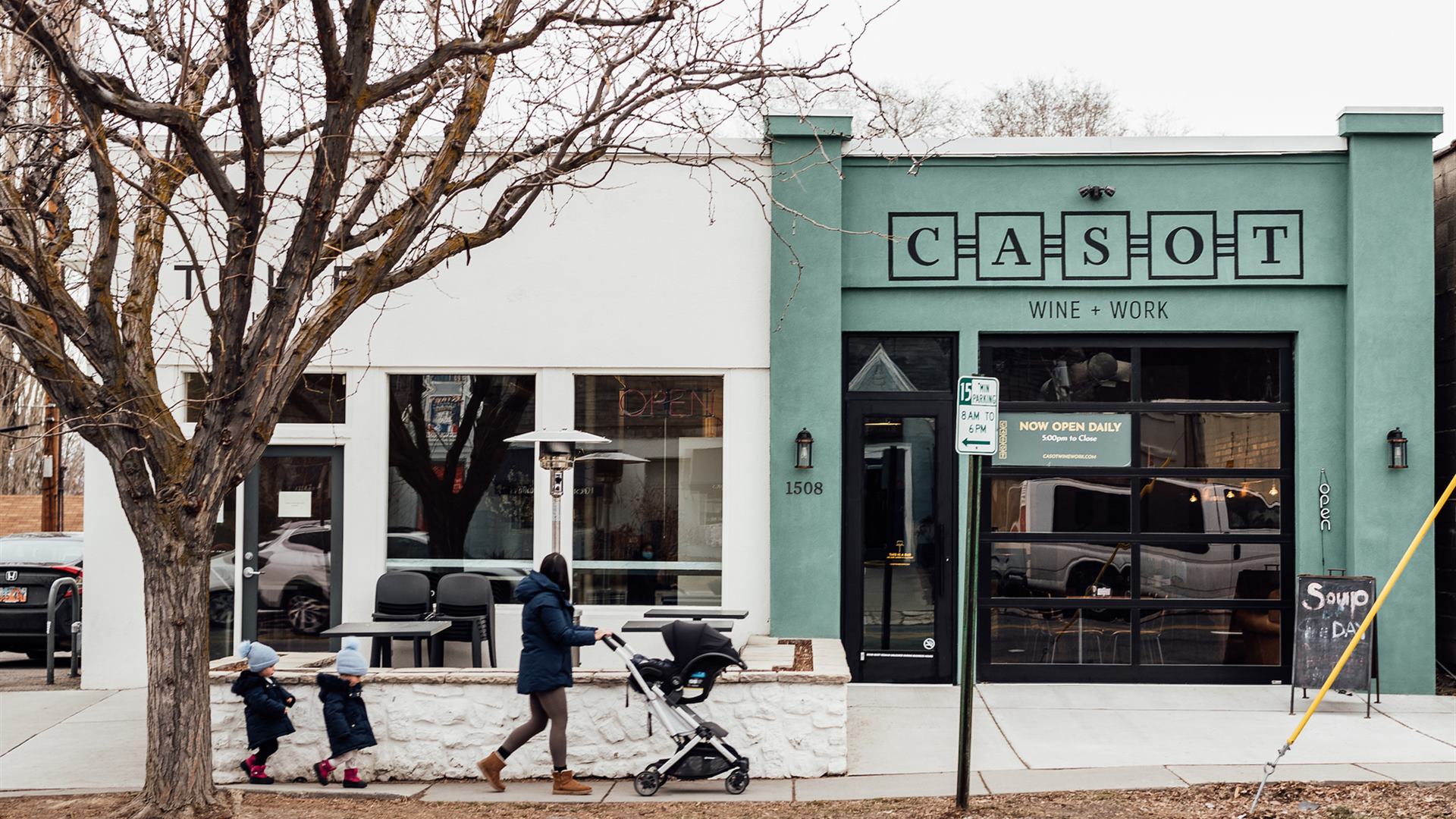 Casot Neighborhood Wine Bar